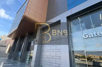 محل تجاري - استوديو - 1 حمام للايجار في محور جمال عبد الناصر - التجمع الثالث - مدينة القاهرة الجديدة - القاهرة