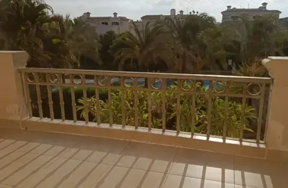 فيلا - 4 غرف نوم - 4 حمامات للبيع في الباتيو 1 - المستثمرين الشمالية - مدينة القاهرة الجديدة - القاهرة