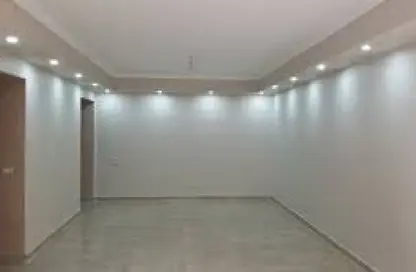 Apartment - 3 Bedrooms - 1 Bathroom for rent in Al Mansoura - Al Daqahlya