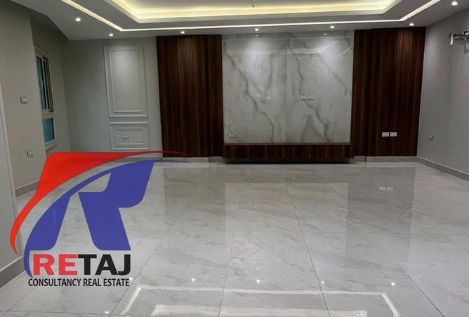 8212005 - Property Main Image