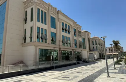 مساحات مكتبية - استوديو - 2 حمامات للايجار في محور محمد نجيب - المستثمرين الشمالية - مدينة القاهرة الجديدة - القاهرة