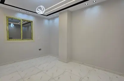 شقة - 3 غرف نوم - 2 حمامات للبيع في البوابة الاولي - خوفو - حدائق الاهرام - الجيزة