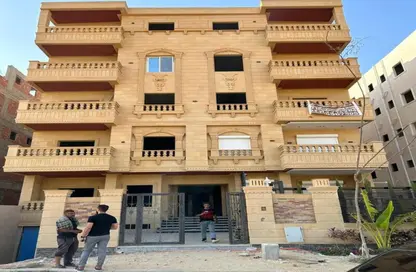 Apartment - 3 Bedrooms - 3 Bathrooms for sale in 1st Neighborhood - 8th Area - Shorouk City - Cairo