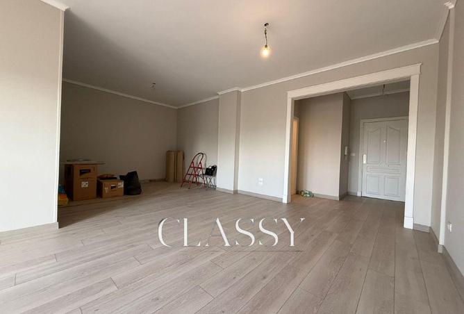 8122890 - Property Image 2