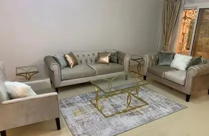 Apartment - 3 Bedrooms - 3 Bathrooms for rent in Musab Bin Omair St. - Area E - Ganoob El Acadimia - New Cairo City - Cairo