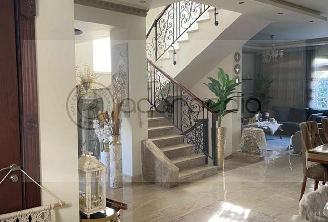 8195605 - Property Image 2