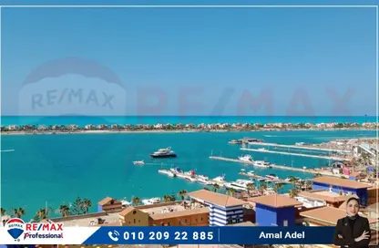 Chalet - 3 Bedrooms - 4 Bathrooms for sale in Marina 7 - Marina - Al Alamein - North Coast