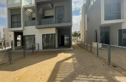 منزل مزدوج - 3 غرف نوم - 4 حمامات للايجار في مون ريزيدنس - فيفث سكوير - التجمع الخامس - مدينة القاهرة الجديدة - القاهرة