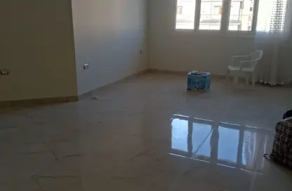 Apartment - 3 Bedrooms - 3 Bathrooms for sale in Mountain View Hyde Park - 5th Settlement Compounds - The 5th Settlement - New Cairo City - Cairo