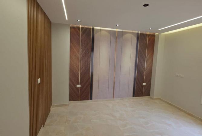 8384911 - Property Image 3