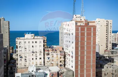 Apartment - 4 Bedrooms - 3 Bathrooms for sale in Omar Lotfy St. - Sporting - Hay Sharq - Alexandria