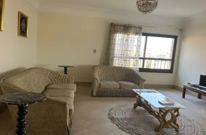 Apartment - 3 Bedrooms - 2 Bathrooms for rent in Nasr St. - Hay El Maadi - Cairo