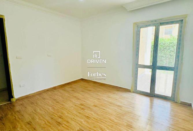 8121030 - Property Image 3