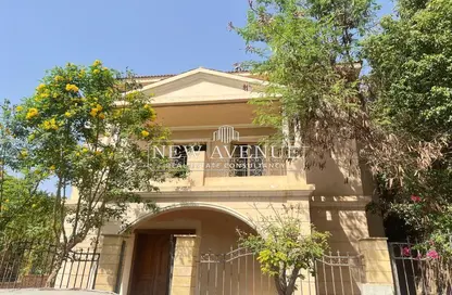 Villa - 3 Bedrooms - 5 Bathrooms for sale in Maxim - The 1st Settlement - New Cairo City - Cairo