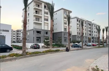 Apartment - 3 Bedrooms - 3 Bathrooms for sale in Hyde Park - 5th Settlement Compounds - The 5th Settlement - New Cairo City - Cairo