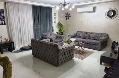 Apartment - 3 Bedrooms - 2 Bathrooms for rent in 8th District - Sheikh Zayed City - Giza