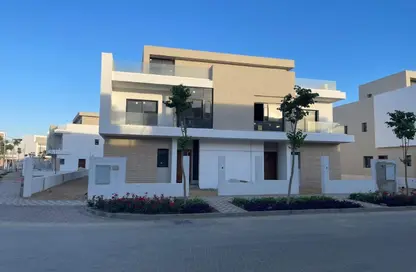 Villa - 5 Bedrooms - 5 Bathrooms for sale in Hyde Park Business District Mall - South Teseen St. - The 5th Settlement - New Cairo City - Cairo