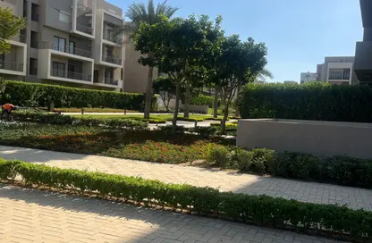 Apartment - 2 Bedrooms - 2 Bathrooms for sale in Villa Square - Fifth Square - The 5th Settlement - New Cairo City - Cairo