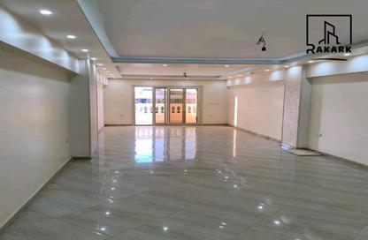 شقة - 3 غرف نوم - 2 حمامات للايجار في شارع طه حسين - النزهه الجديدة - النزهة - القاهرة