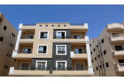 Apartment - 3 Bedrooms - 2 Bathrooms for sale in Bait Alwatan - The 5th Settlement - New Cairo City - Cairo
