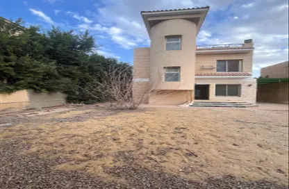 Villa - 3 Bedrooms - 4 Bathrooms for sale in El Shorouk Compounds - Shorouk City - Cairo
