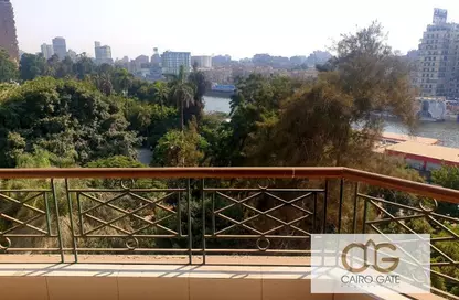 Apartment - 4 Bedrooms - 4 Bathrooms for sale in Al Saleh Ayoub St. - Zamalek - Cairo