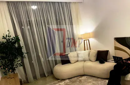 شقة - 3 غرف نوم - 2 حمامات للايجار في فيفث سكوير - التجمع الخامس - مدينة القاهرة الجديدة - القاهرة