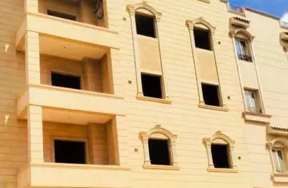 Apartment - 3 Bedrooms - 1 Bathroom for sale in Abou El Houl - New Cairo City - Cairo