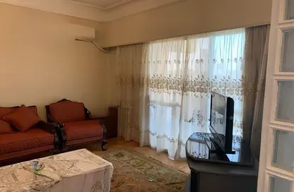Apartment - 3 Bedrooms - 2 Bathrooms for rent in Nile St. - Dokki - Giza