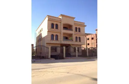 Villa - 7+ Bedrooms - 7+ Bathrooms for sale in West Somid Road - West Somid - 6 October City - Giza