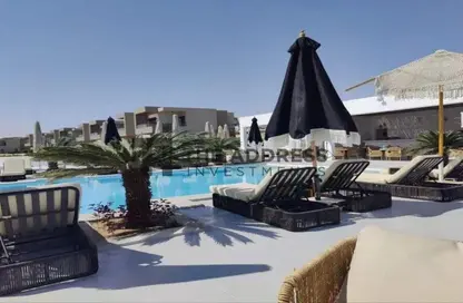 شاليه - 2 غرف نوم - 1 حمام للبيع في ازها الساحل الشمالي - راس الحكمة - الساحل الشمالي