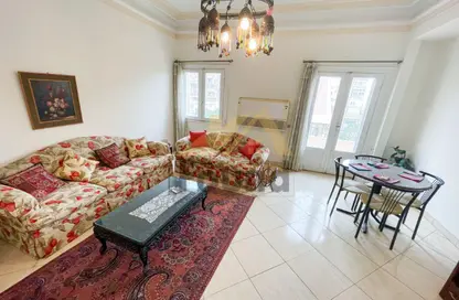 شقة - 2 غرف نوم - 1 حمام للايجار في شارع حسن عاصم - الزمالك - القاهرة