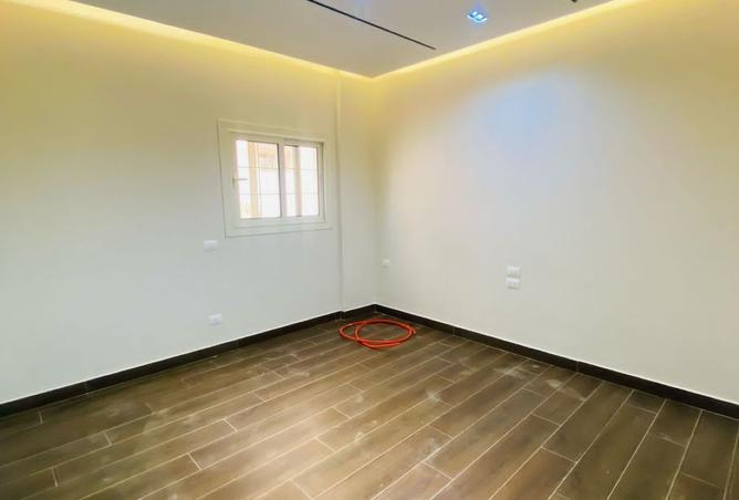 8190321 - Property Image 2