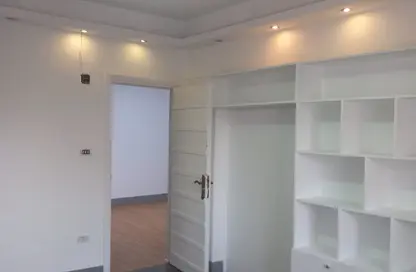 Apartment - 3 Bedrooms - 2 Bathrooms for sale in Ismail Al Kabbany St. - 1st Zone - Nasr City - Cairo