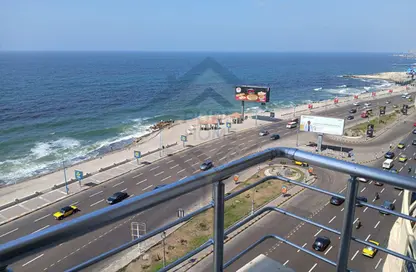 شقة - 3 غرف نوم - 2 حمامات للبيع في طريق الجيش - كامب شيزار - حي وسط - الاسكندرية