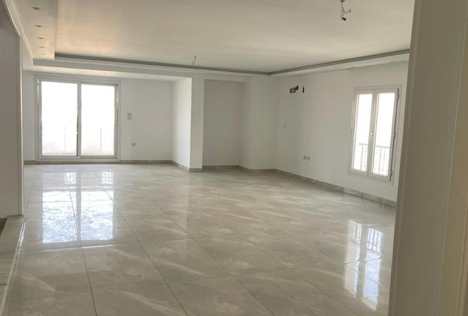 8031019 - Property Image 2