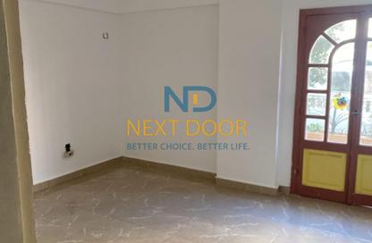 Apartment - 3 Bedrooms - 2 Bathrooms for sale in Mohamed Zerd St. - Area E - Ganoob El Acadimia - New Cairo City - Cairo