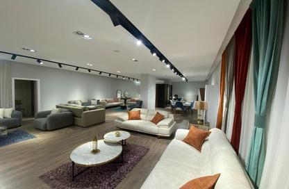 Retail - Studio - 2 Bathrooms for rent in El Laselky St. - Hay El Maadi - Cairo