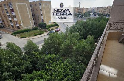 Apartment - 3 Bedrooms - 1 Bathroom for rent in Street 10 - 11th District - Sheikh Zayed City - Giza