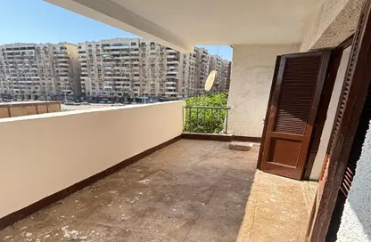 شقة - 2 غرف نوم - 1 حمام للايجار في شارع احمد فخري - المنطقة السادسة - مدينة نصر - القاهرة
