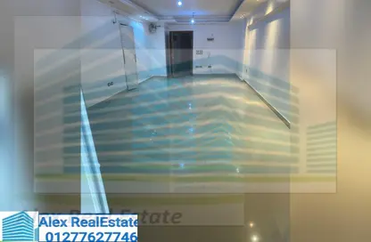 Apartment - 3 Bedrooms - 2 Bathrooms for rent in Shaarawy St. - Laurent - Hay Sharq - Alexandria