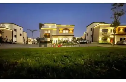 Townhouse - 4 Bedrooms - 3 Bathrooms for sale in Azzar - 5th Settlement Compounds - The 5th Settlement - New Cairo City - Cairo