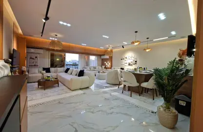 شقة - 4 غرف نوم - 3 حمامات للبيع في جولز - طريق مصر اسكندرية الصحراوي - مدينة 6 أكتوبر - الجيزة شقة - 4 غرف نوم - 3 حمامات للبيع في جولز - طريق مصر اسكندرية الصحراوي - مدينة 6 أكتوبر - الجيزة