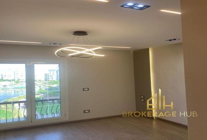 8221189 - Property Image 2