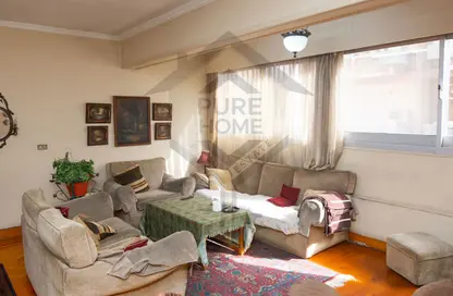 Apartment - 4 Bedrooms - 3 Bathrooms for sale in Al Faraana St. - Azarita - Hay Wasat - Alexandria