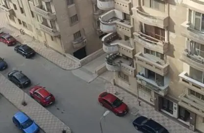 Apartment - 2 Bedrooms - 2 Bathrooms for sale in Zahraa Al Maadi St. - Degla - Hay El Maadi - Cairo