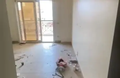 Apartment - 2 Bedrooms - 1 Bathroom for rent in Mohamed Naguib Axis - Abou El Houl - New Cairo City - Cairo