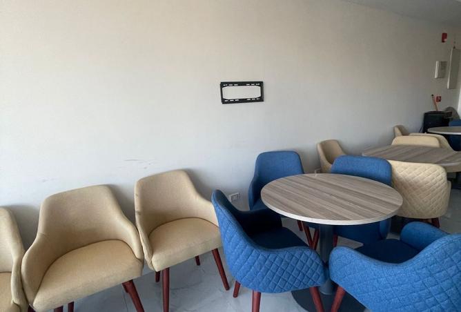 8086608 - Property Image 2