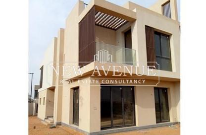 Villa - 3 Bedrooms - 3 Bathrooms for sale in Sodic East - 6th District - New Heliopolis - Cairo