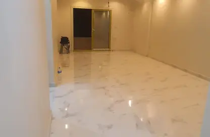 Apartment - 3 Bedrooms - 2 Bathrooms for rent in 50th Street - Zahraa El Maadi - Hay El Maadi - Cairo
